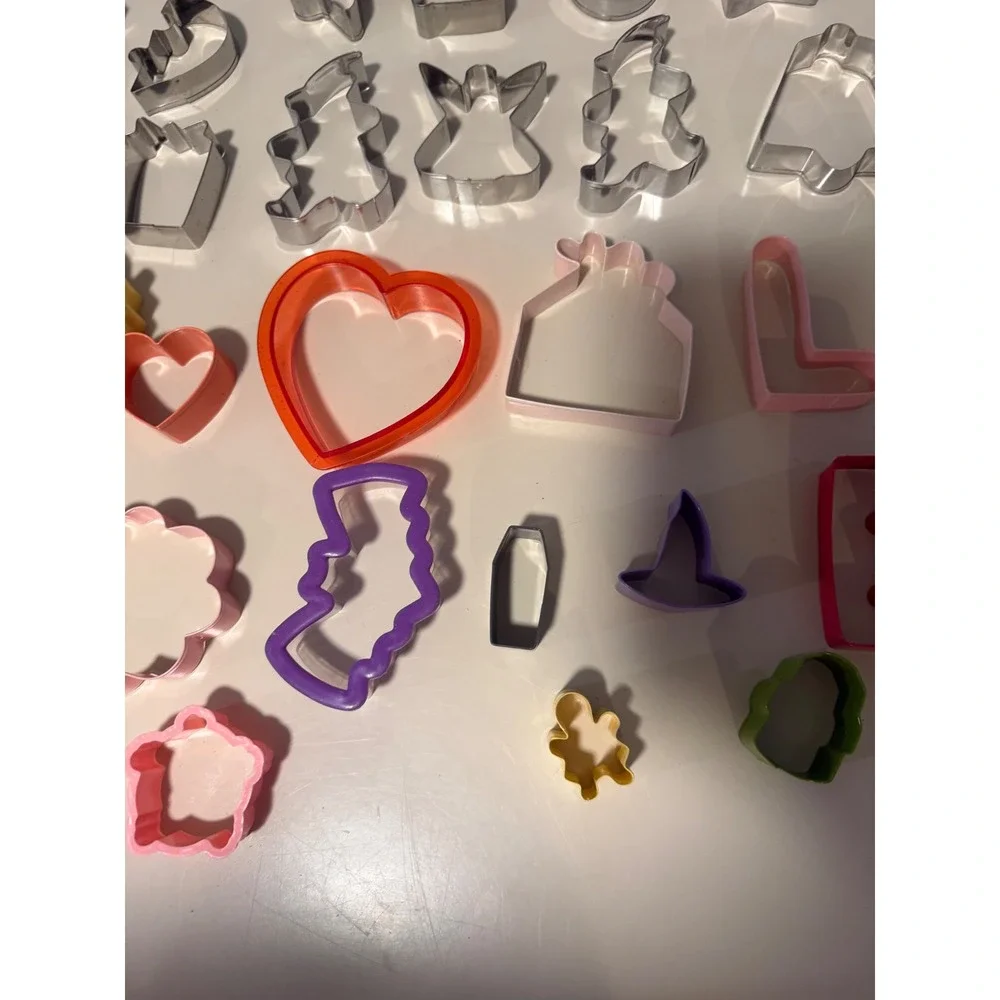 Assorted Holiday Cookie Cutter Lot Metal and Plastic Hearts Stars Christmas